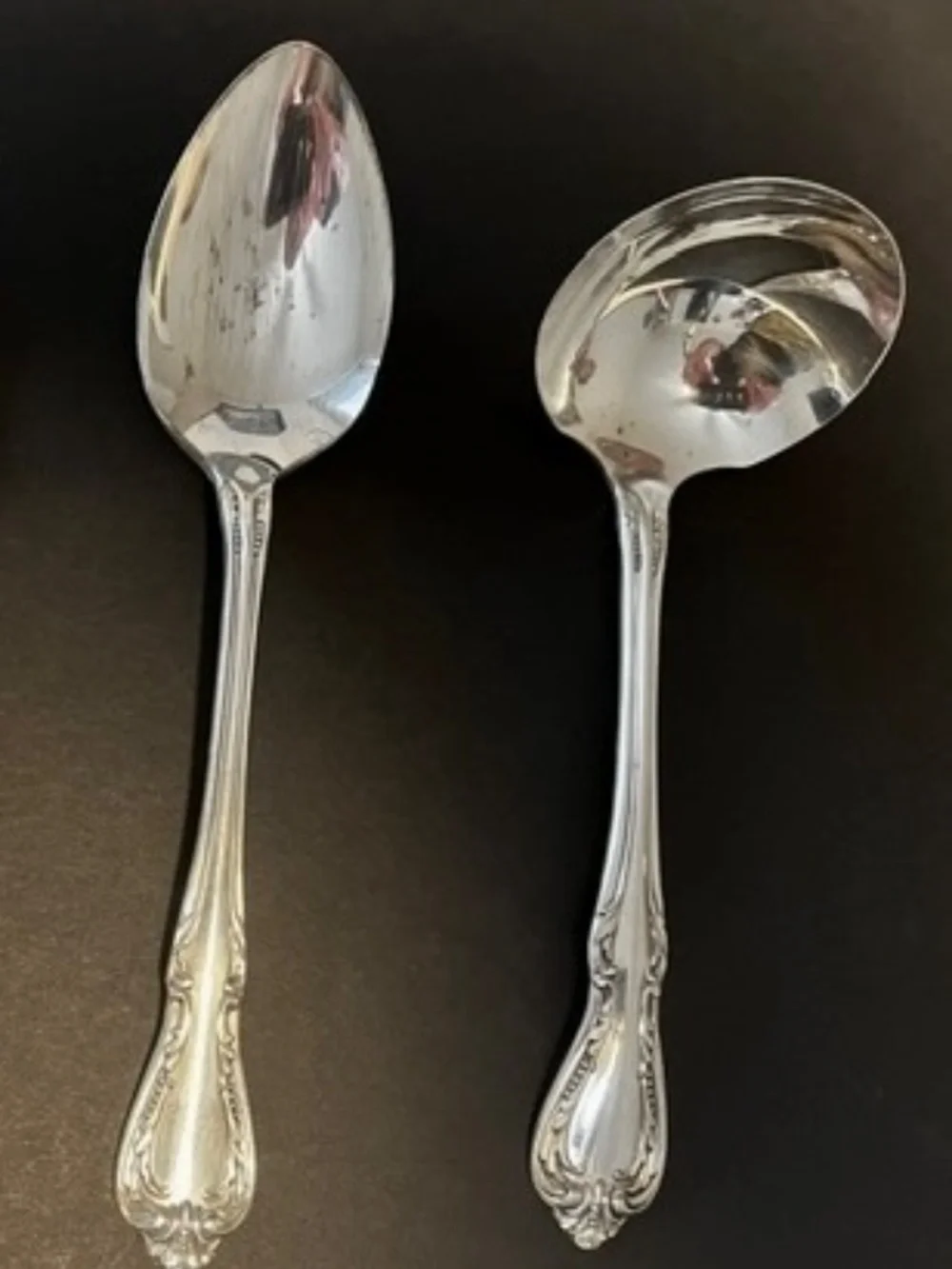 VINTAGE ONEIDA SILVER-PLATED FLATWARE